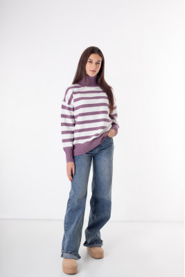 Светр жіночий